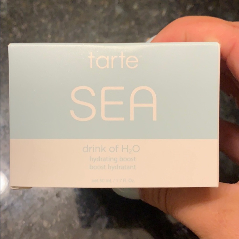 Taste drink of H2O hydrating boost.